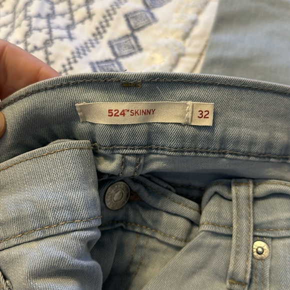 Women’s Levi 524 Skinny Mid Rise Light Wash Jean Sz 32 x 32 ( 14 size ) - Picture 3 of 7